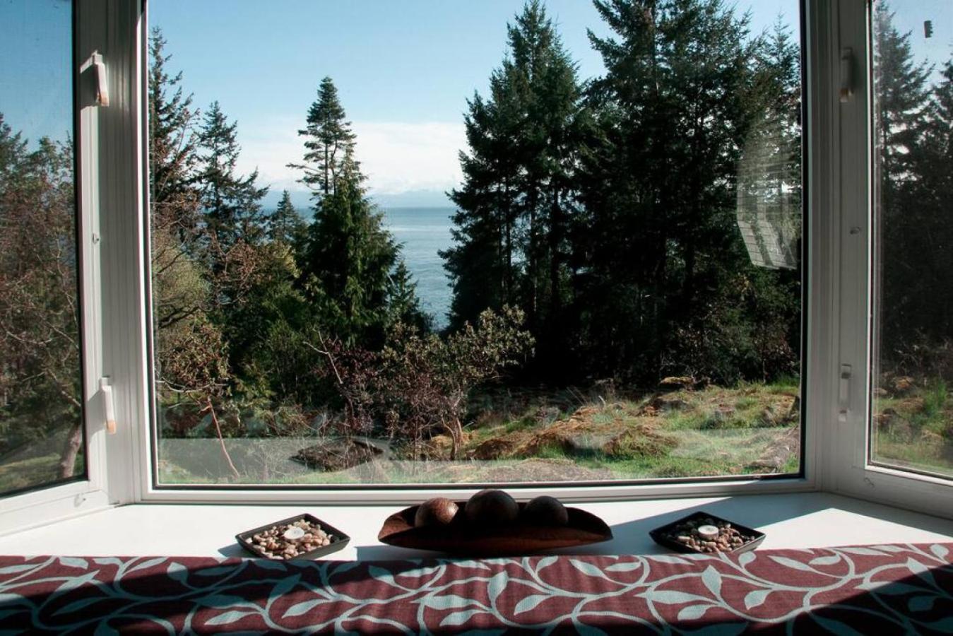 Oceanview Guest Suite With Large 2 Person Soaker Tub Nanoose Bay Exterior photo